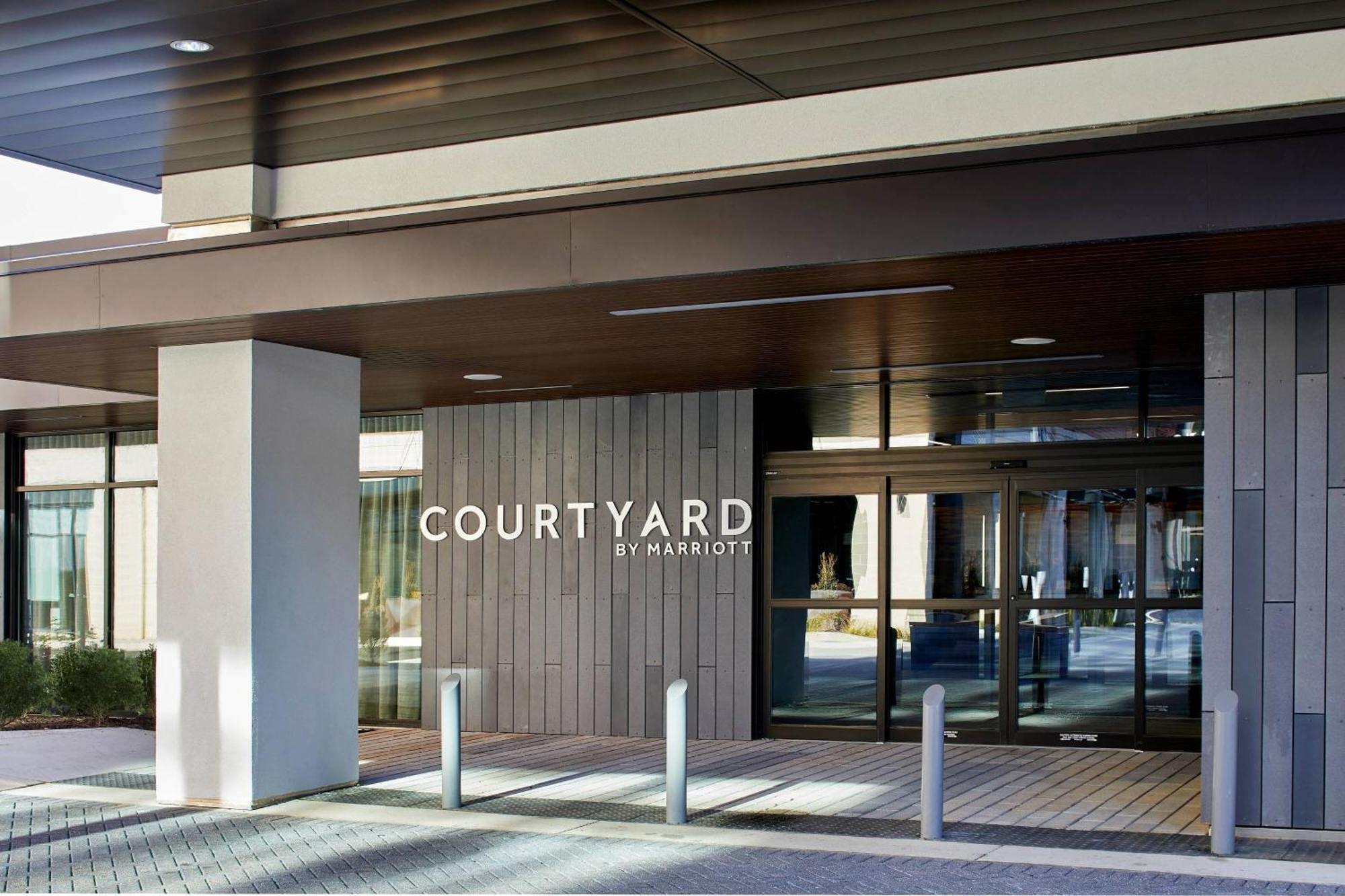 Courtyard Baltimore Downtown/Mchenry Row Bagian luar foto